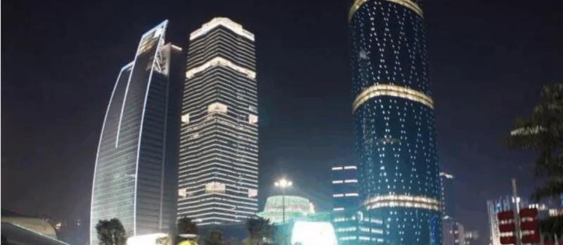 花城广场北到体育西路，城市繁华与活力的交汇点