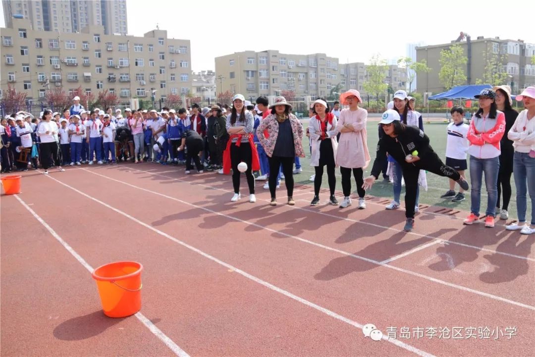 国外小学跑酷游戏，激发活力，提升运动技能