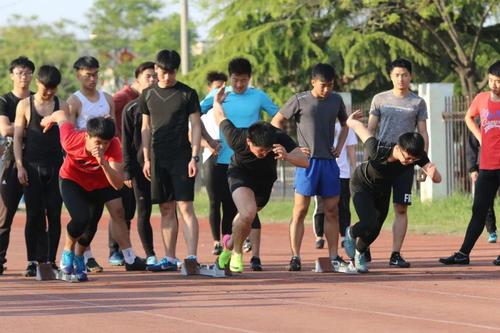 探索体育专业学生阅读世界，大学体育生的阅读偏好与多元化阅读体验