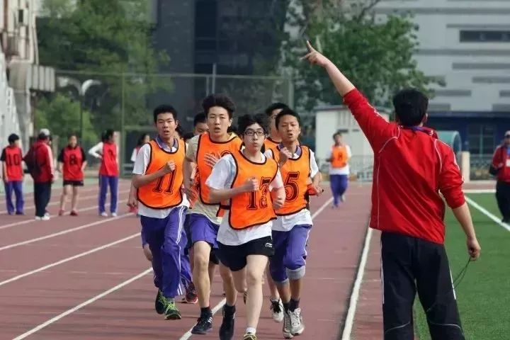 体育中考考得很差吗？——对中考体育成绩的多维度解读