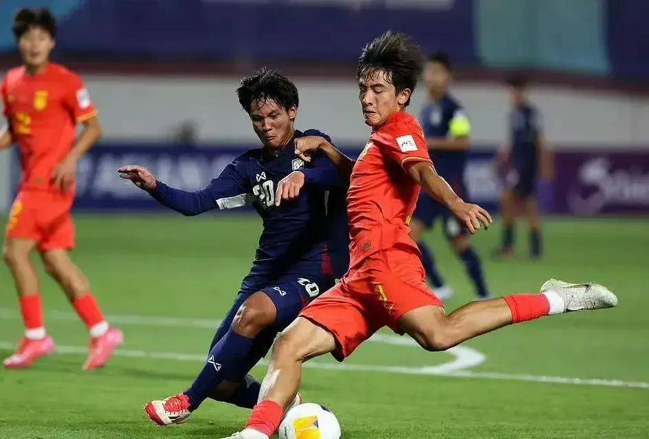 梅州客家官方，青春启航，17岁魏祥鑫赴法国接受法甲欧塞尔试训