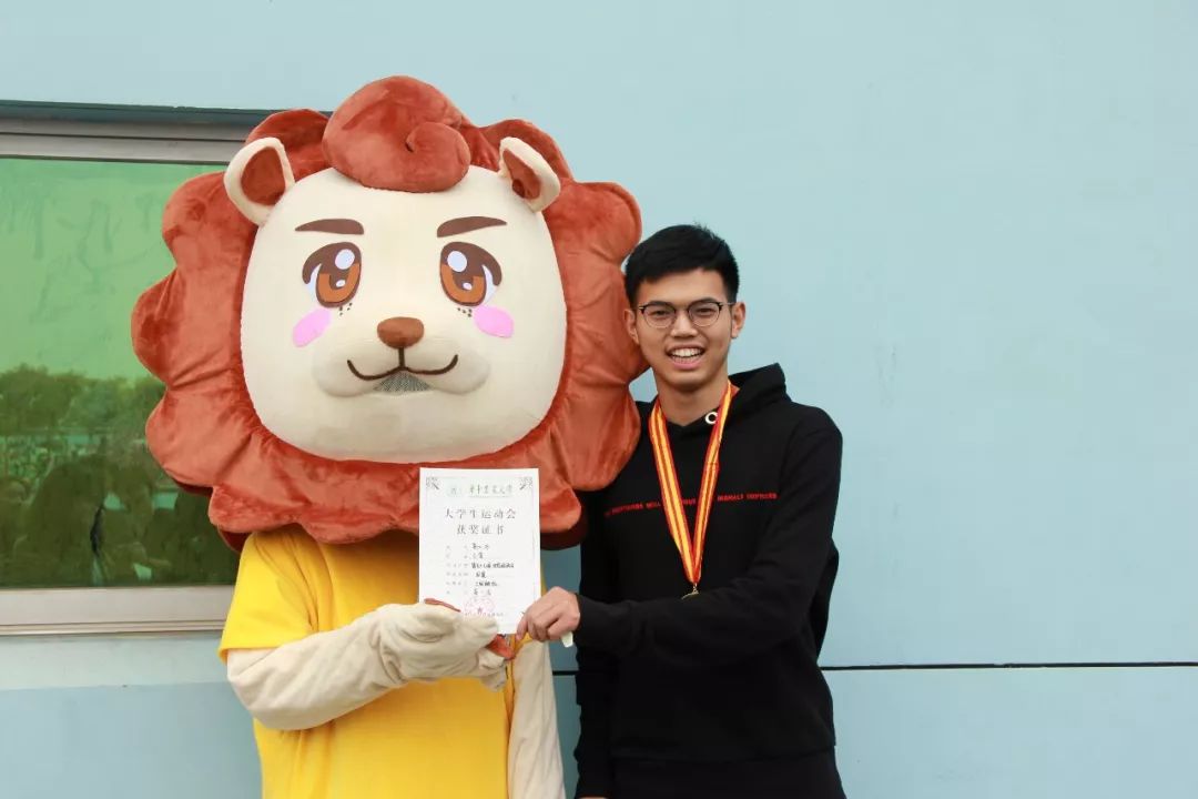 新星闪耀，陈睿与陈天乐获顶尖大学录取，成为日本学子典范