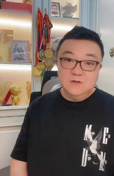 董路揭秘，刘凯源成功签约西甲职业梯队——小将中的璀璨新星