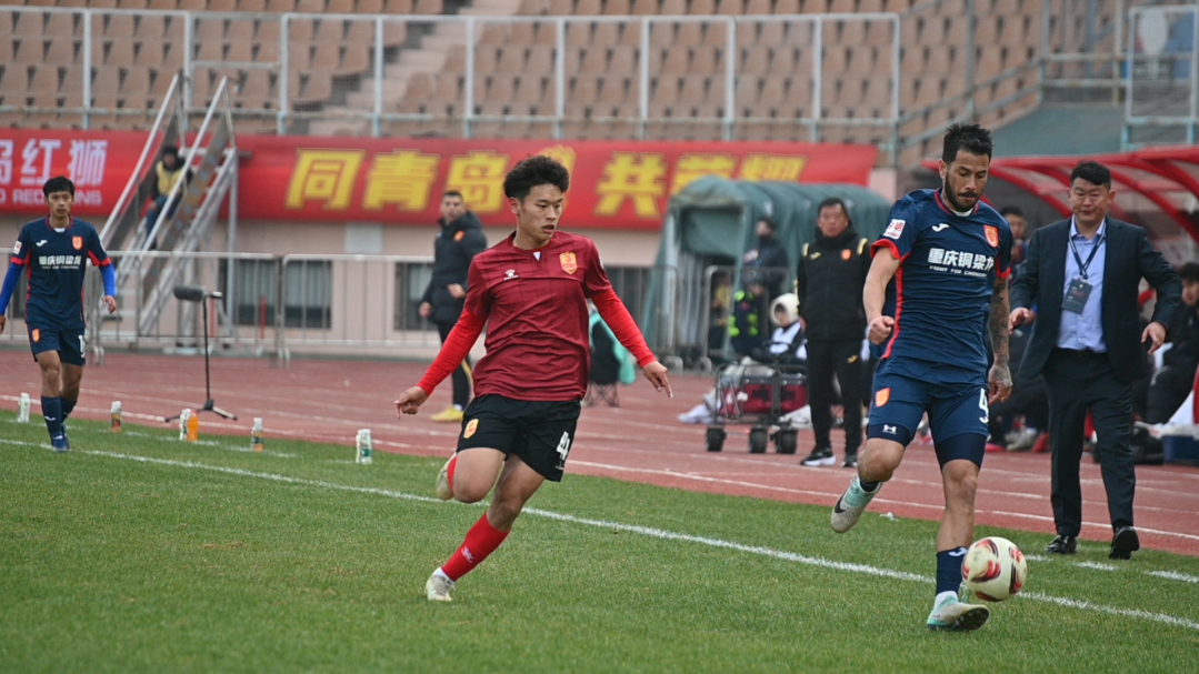 足球报深度解析，青岛红狮上轮中甲全华班出战背后的多元因素