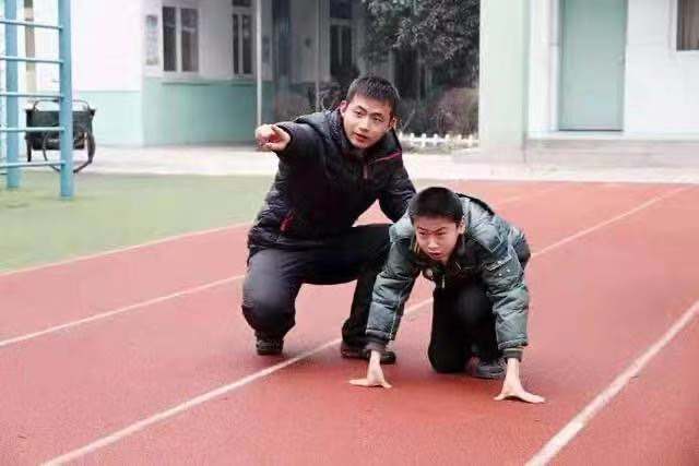 新村体育之光——杨旭老师