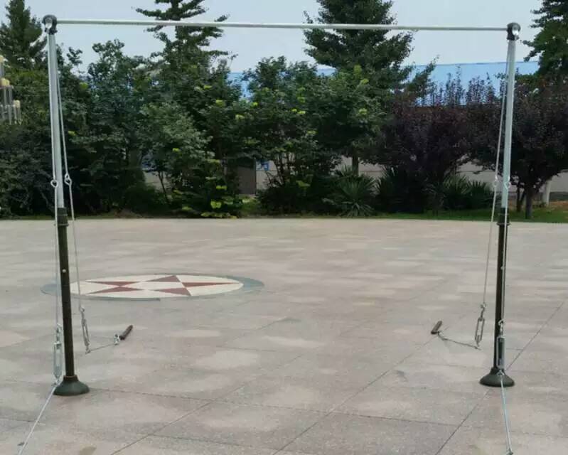 体育的单杠，高度与重量的探索