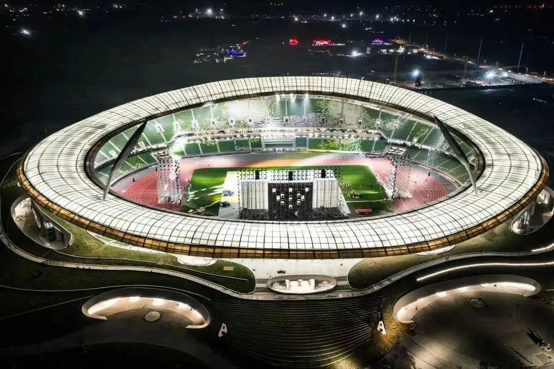 衢州体育看台棚定制厂的蓬勃发展之路