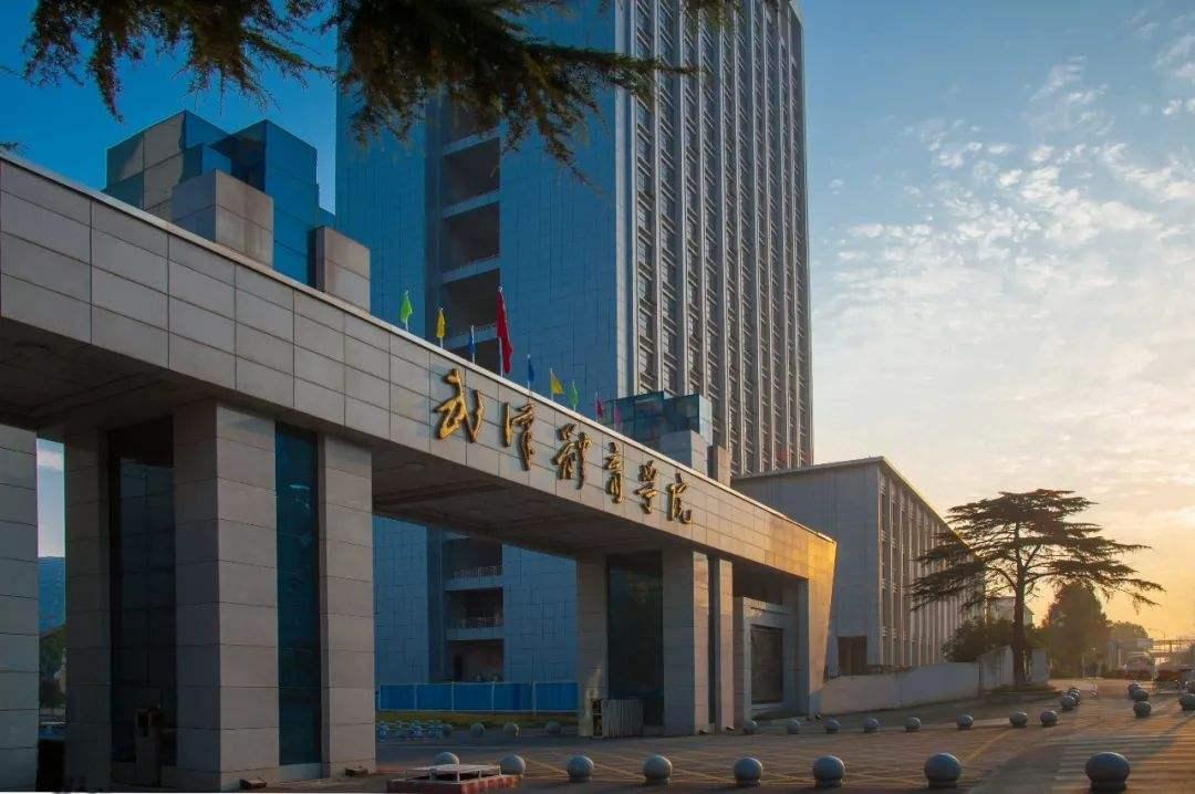 现代体育六大品牌的崛起与影响