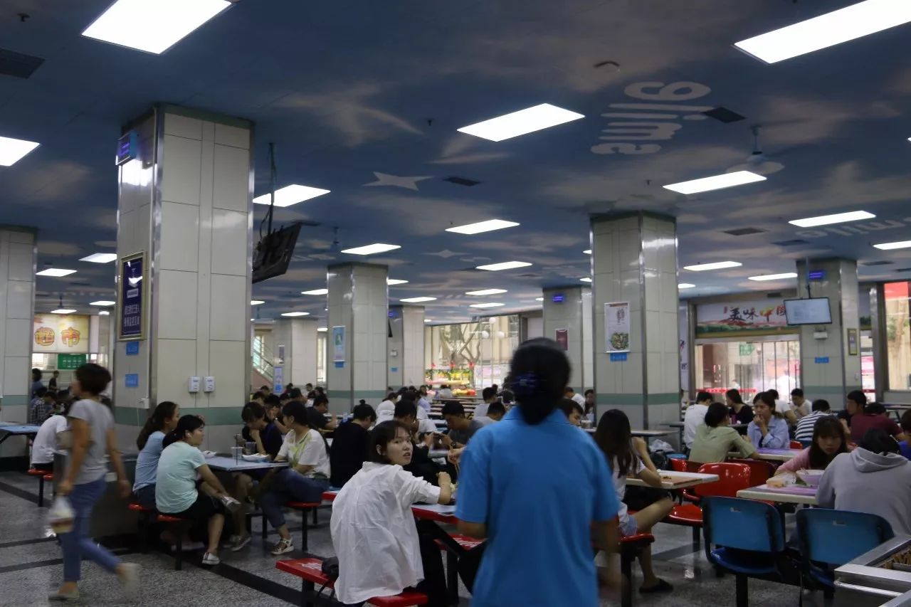 西安体育学院合作食堂共筑校园美食梦新篇章
