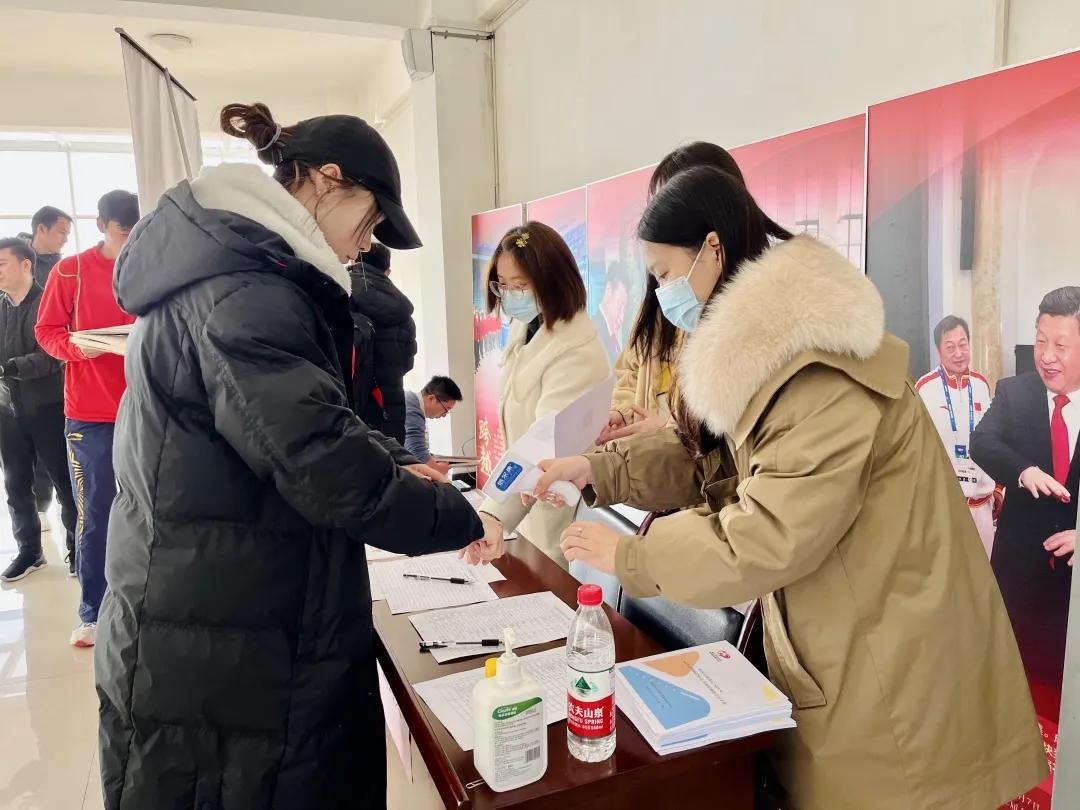 学校体育管理的师资论述
