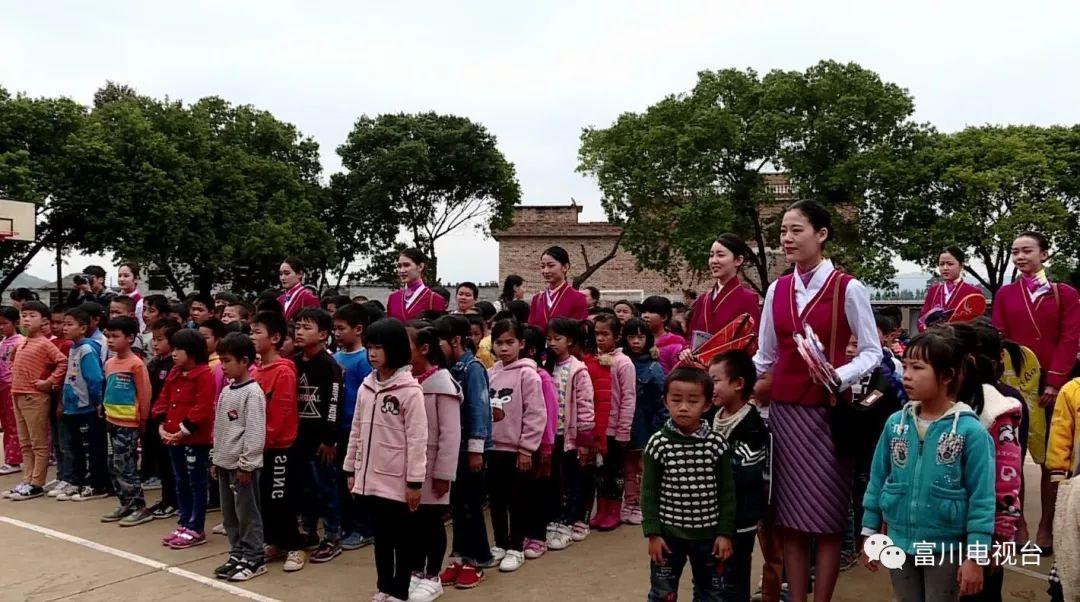 体育专业可以当空姐吗？——探索职业选择的多元性