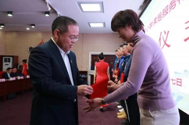 体育辅导员，塑造学生健康生活方式的核心力量