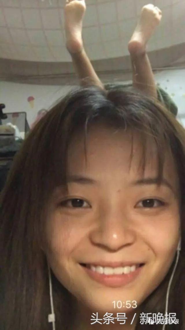 腹肌体育生与舍友的日常