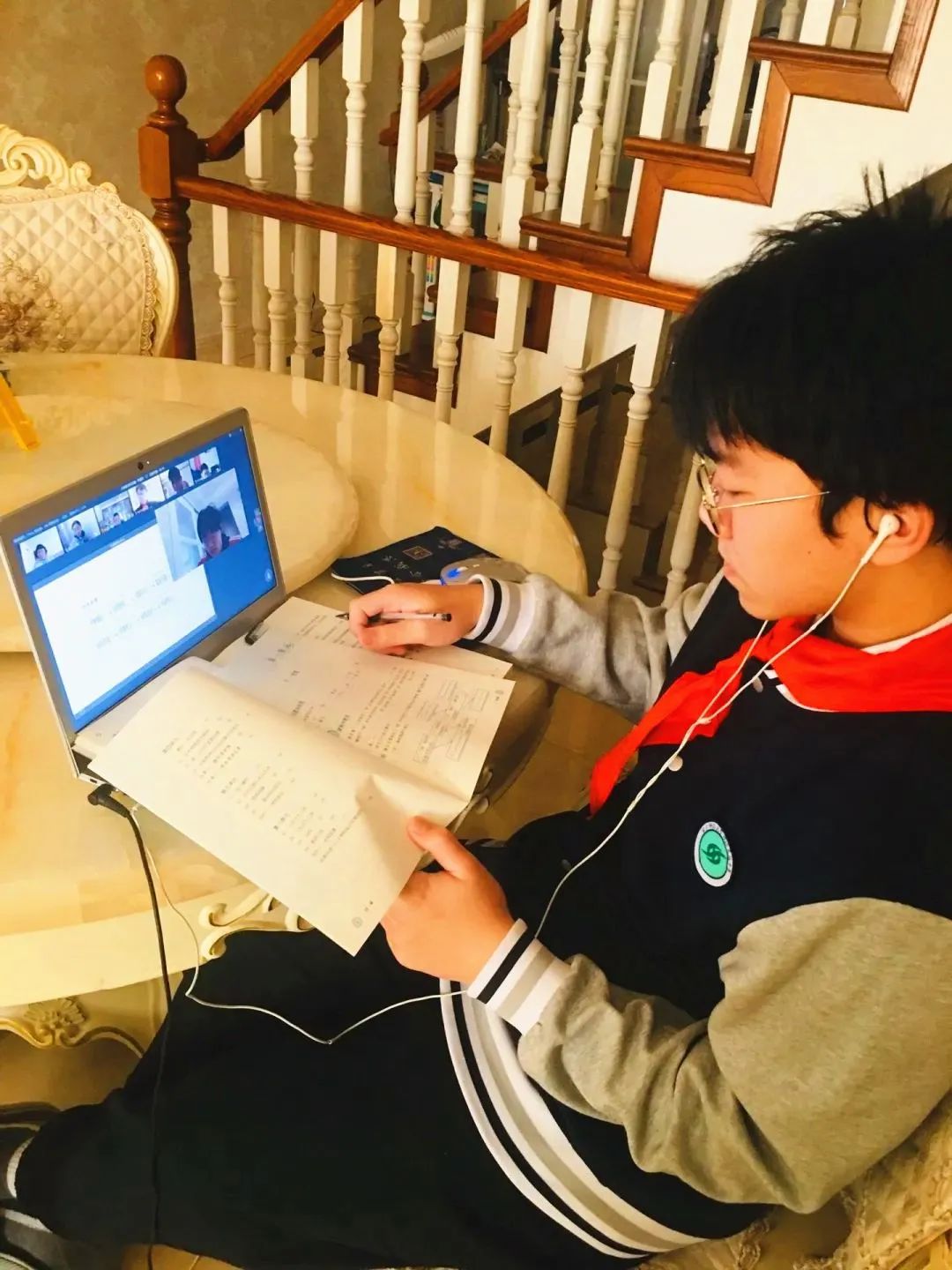 教师体育空中课堂体验，线上教学的独特魅力探索