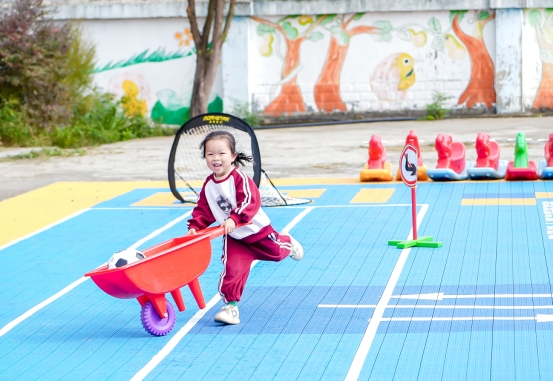 丰富多样的幼儿体育游戏活动