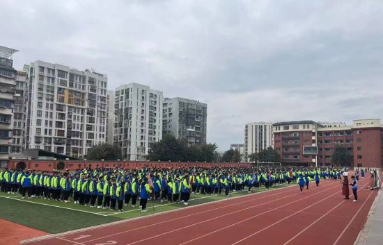 实验中学特色体育项目，塑造学生全面发展的新篇章